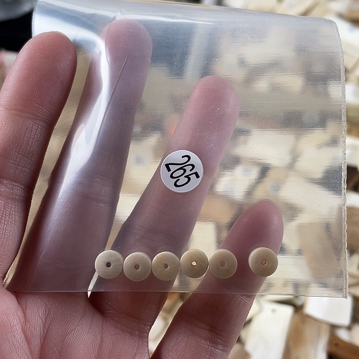 泥塑不打孔联系客服