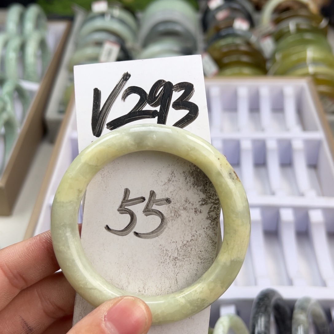 岫玉手镯未镶嵌天然岫玉微瑕
