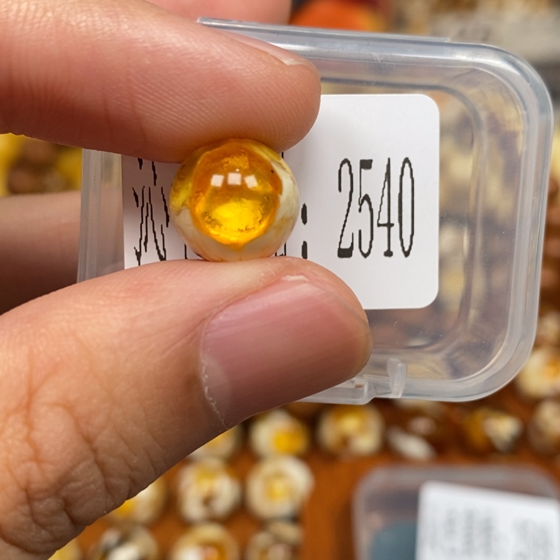 蜜蜡未镶嵌珠宝奇石2540