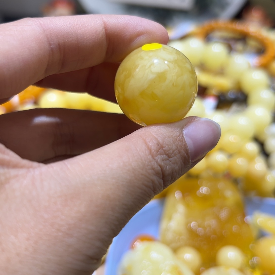 琥珀珠宝奇石未镶嵌