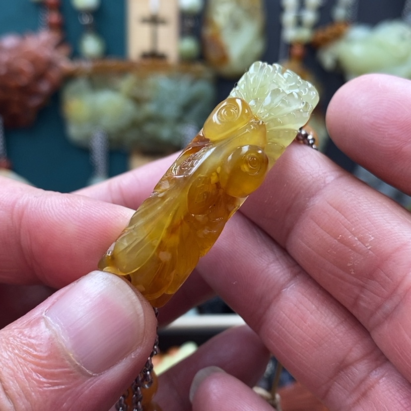 【闪购商品】蛇纹石玉手牌未镶嵌