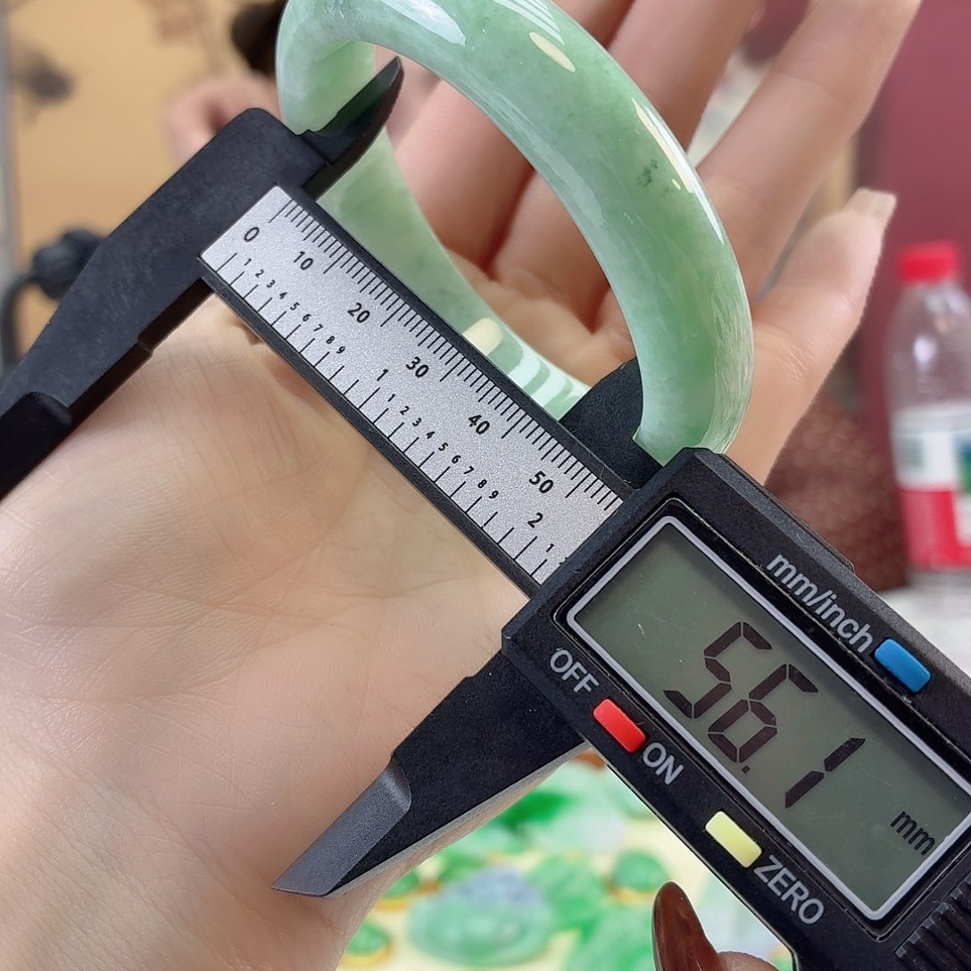 翡翠未镶嵌手镯翡翠