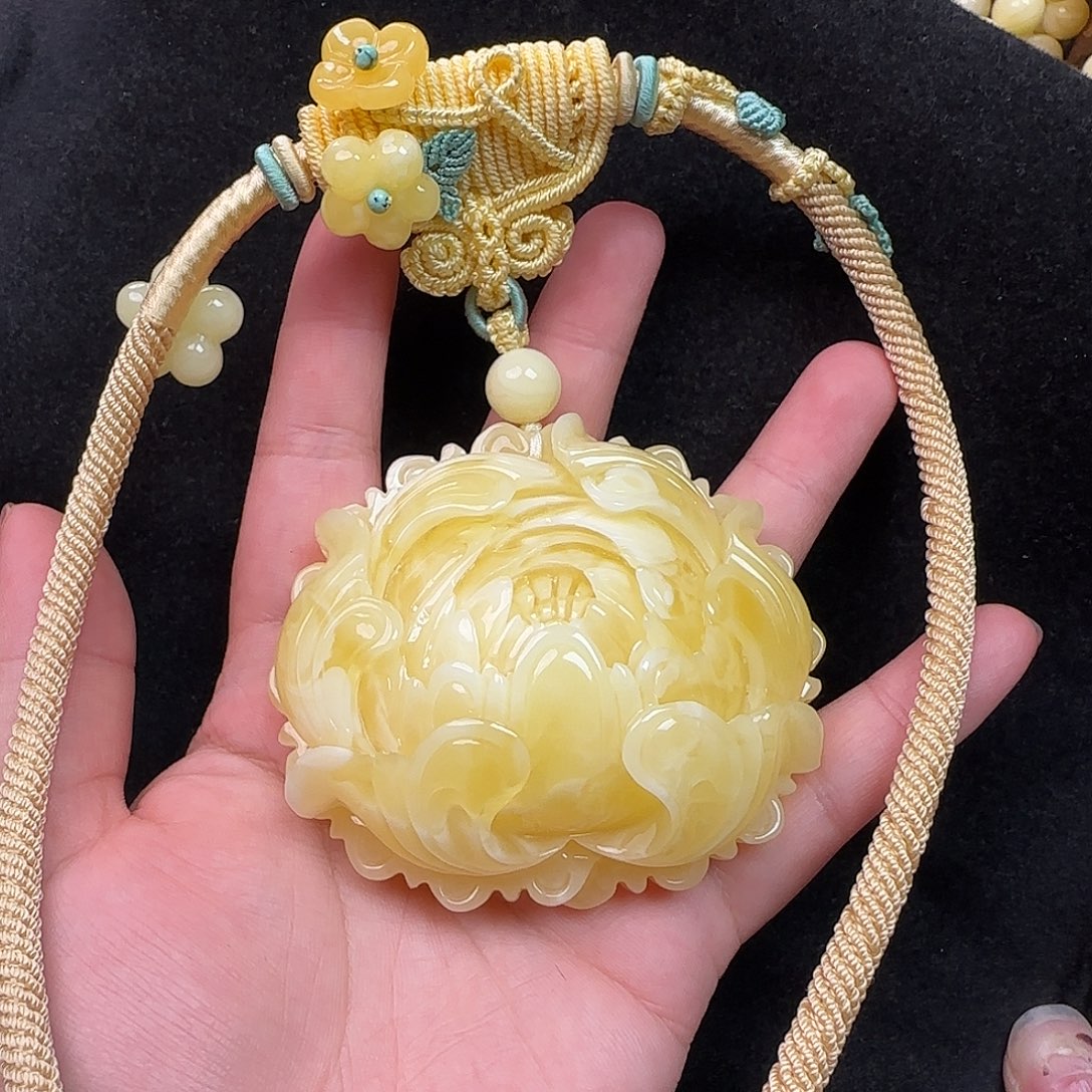 蜜蜡未镶嵌珠宝奇石