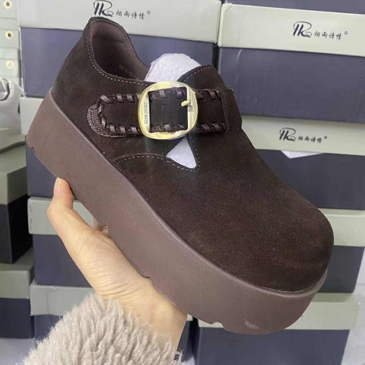 秋冬一字式扣带乐福鞋百搭一脚蹬女鞋休闲鞋平跟