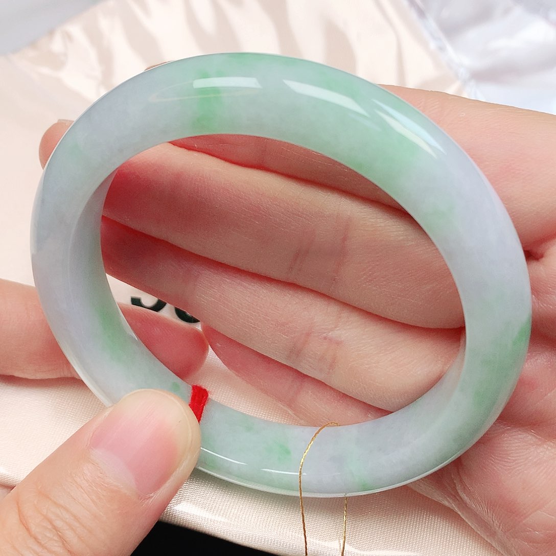 翡翠手镯未镶嵌抖音567