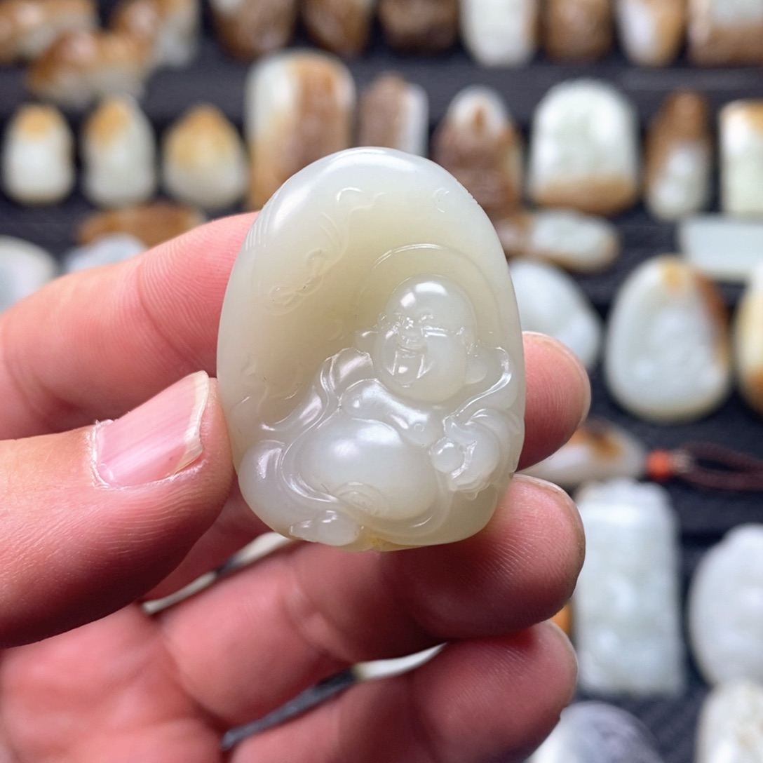 和田玉颈饰未镶嵌