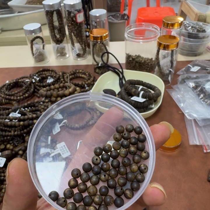 暖***暖沉香碎屑沉香奇楠沉香卡六双圈6