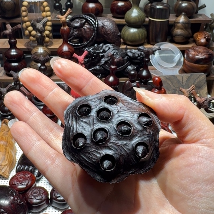 朱****木印度小叶紫檀檀香紫檀莲蓬