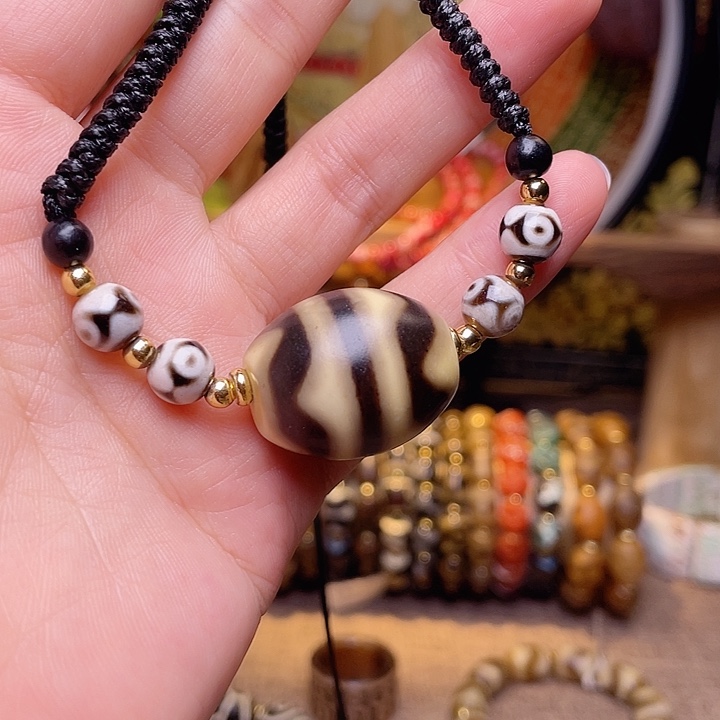 玛瑙/玉髓（覆膜）合金颈饰