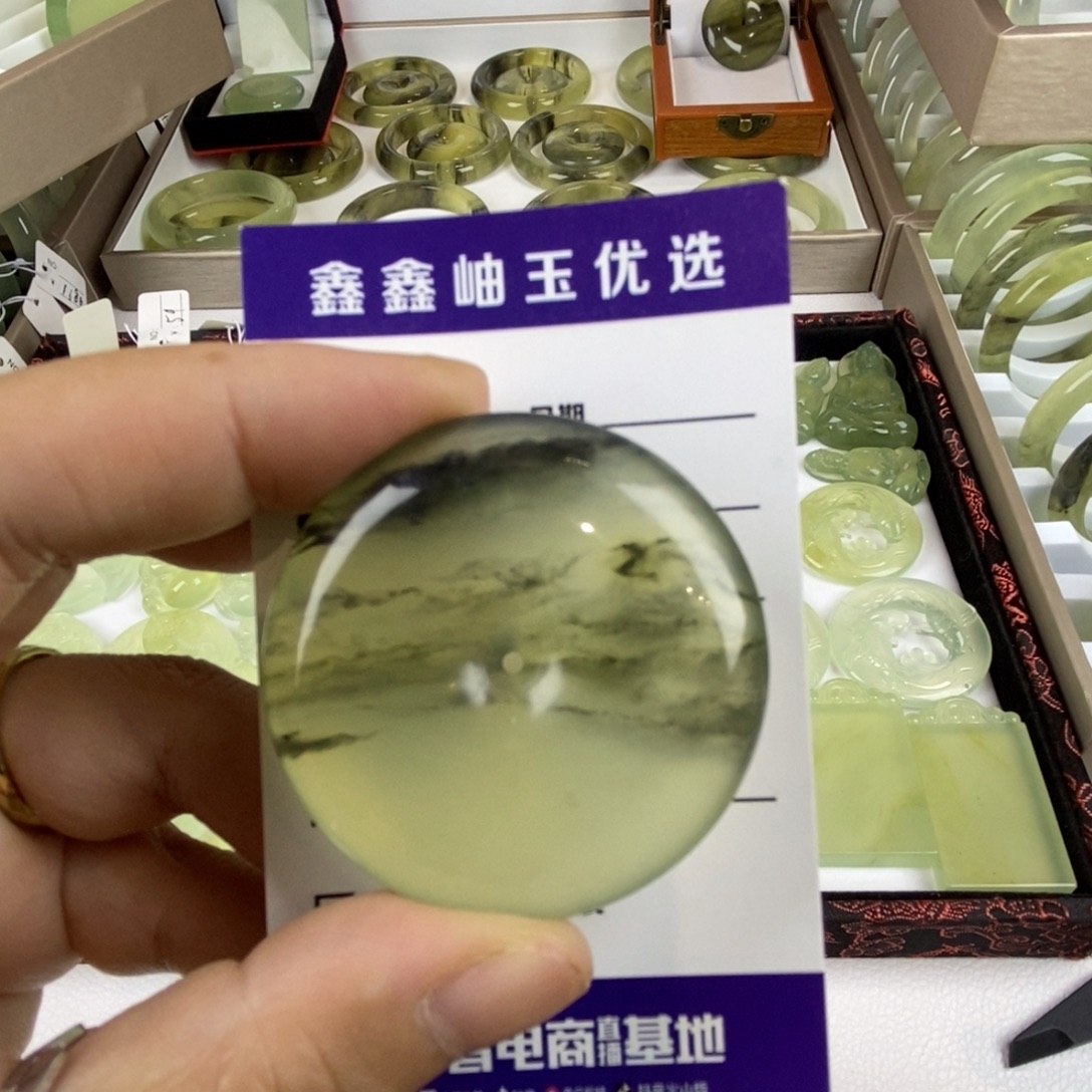 未镶嵌蛇纹石玉颈饰