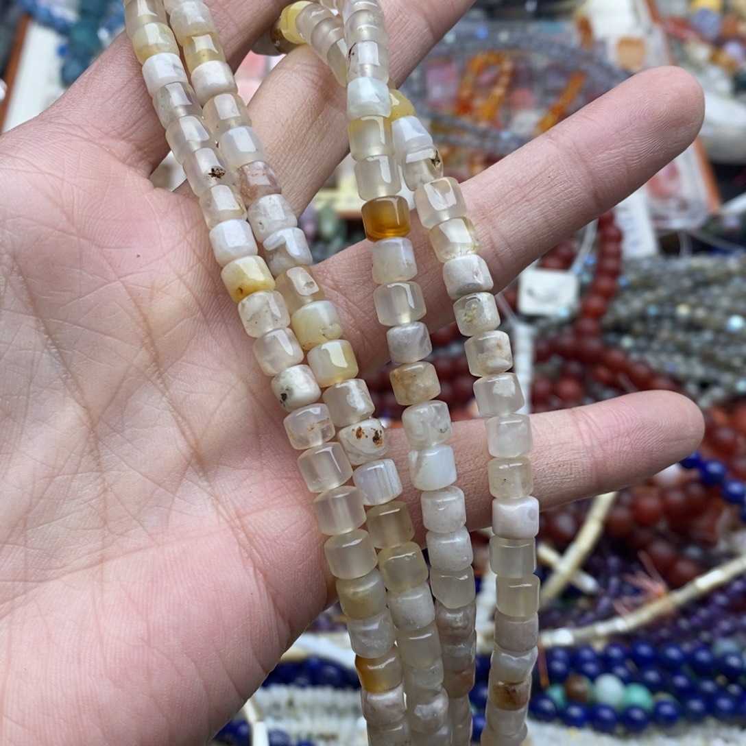 玛瑙/玉髓未镶嵌珠宝半成品一条天然微瑕6mm樱花玛瑙车轮珠