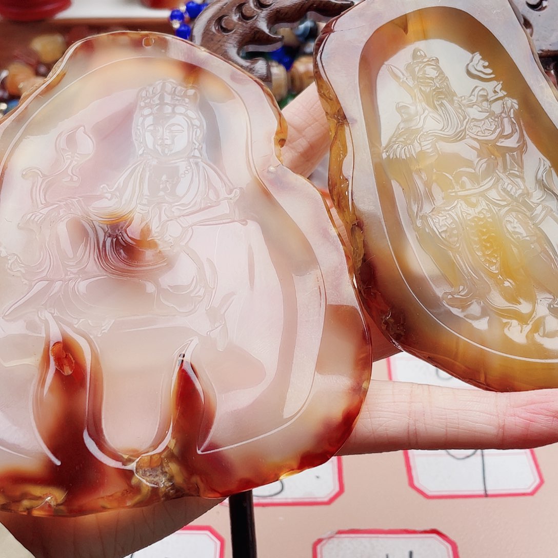 合金颈饰玛瑙/玉髓科*