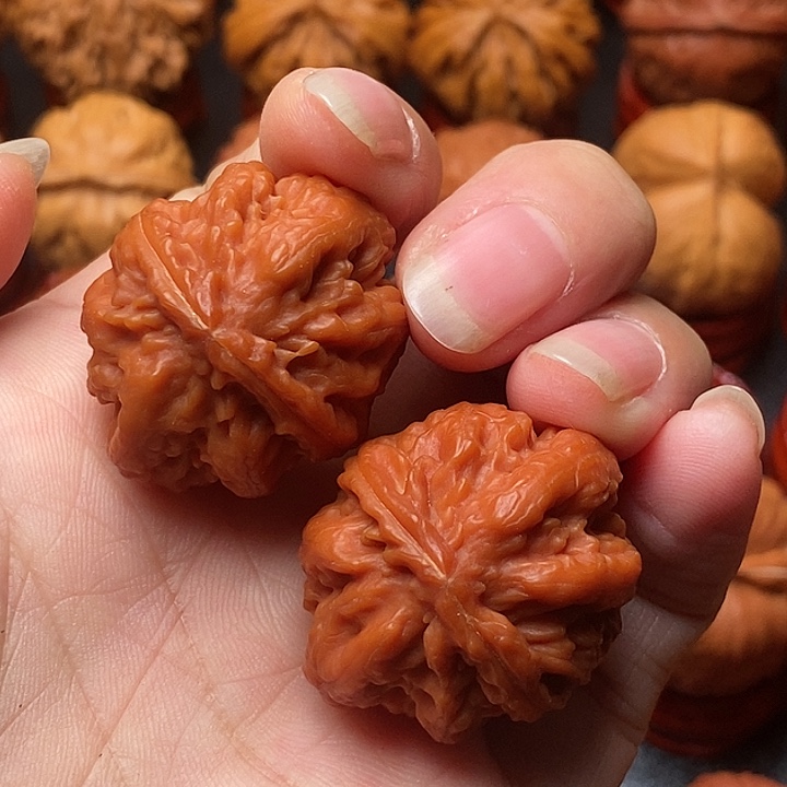 文玩核桃吊坠京八棱