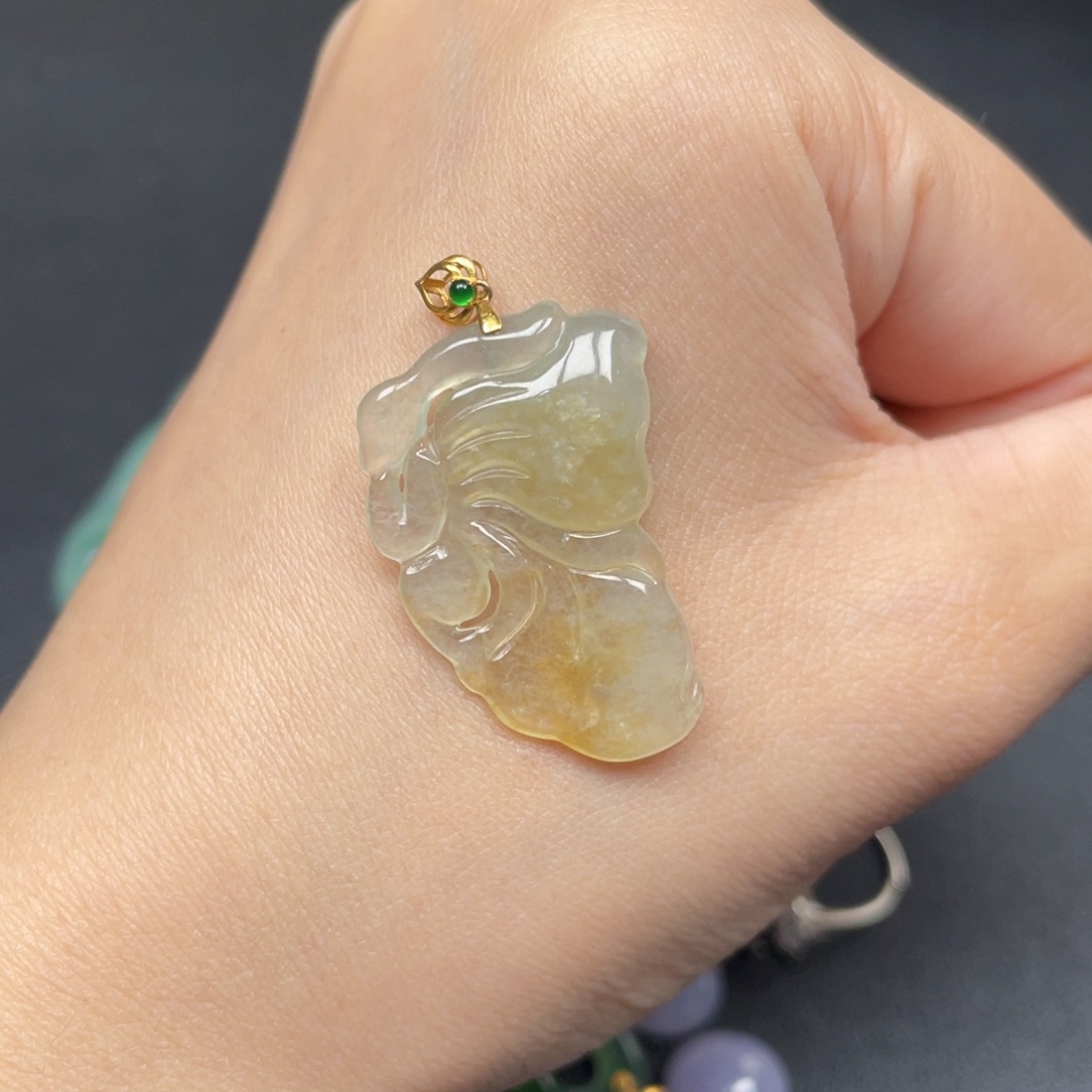 翡翠颈饰18K金镶嵌翡翠