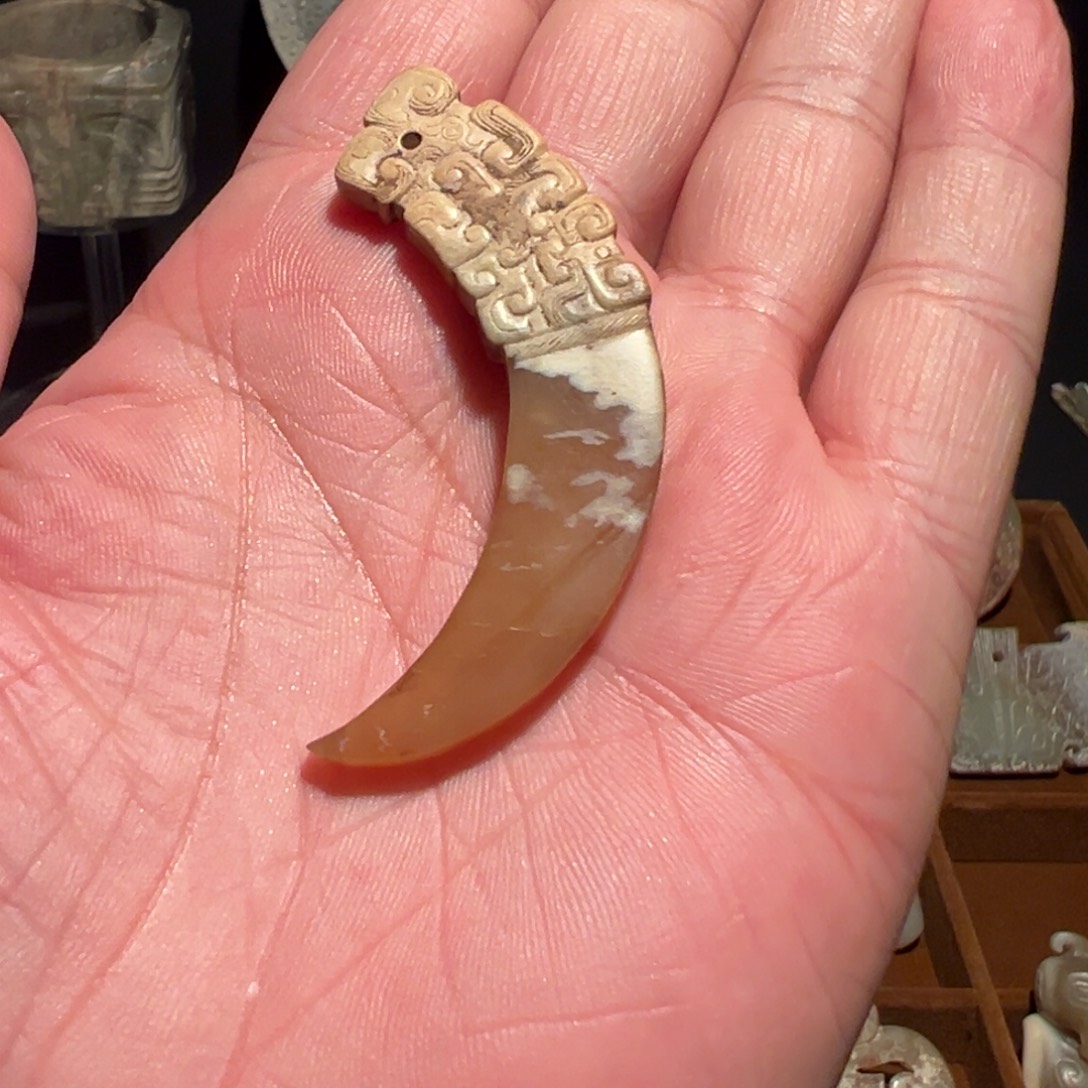 黄***刚和田玉（糖玉）未镶嵌车挂