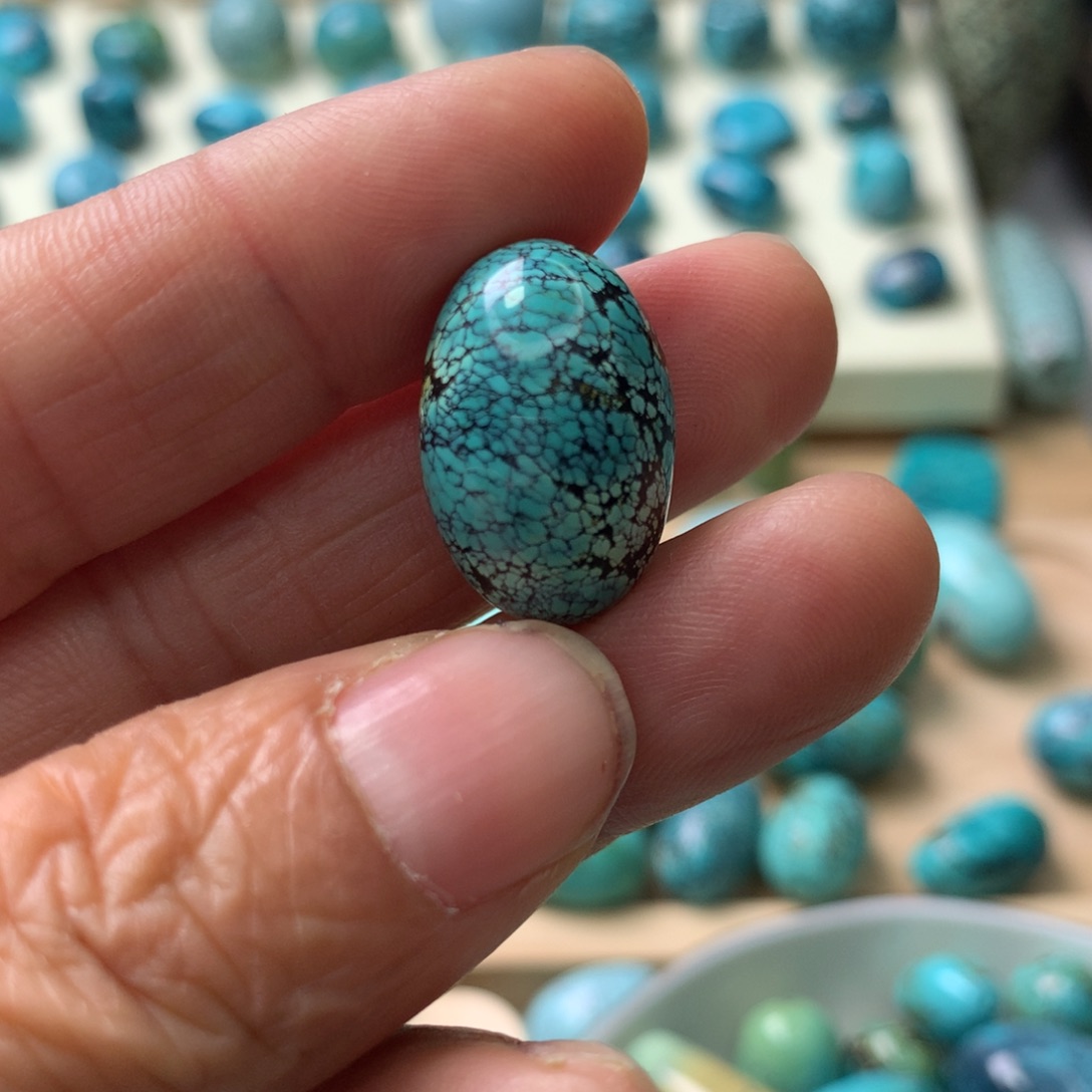 ****子绿松石未镶嵌珠宝奇石