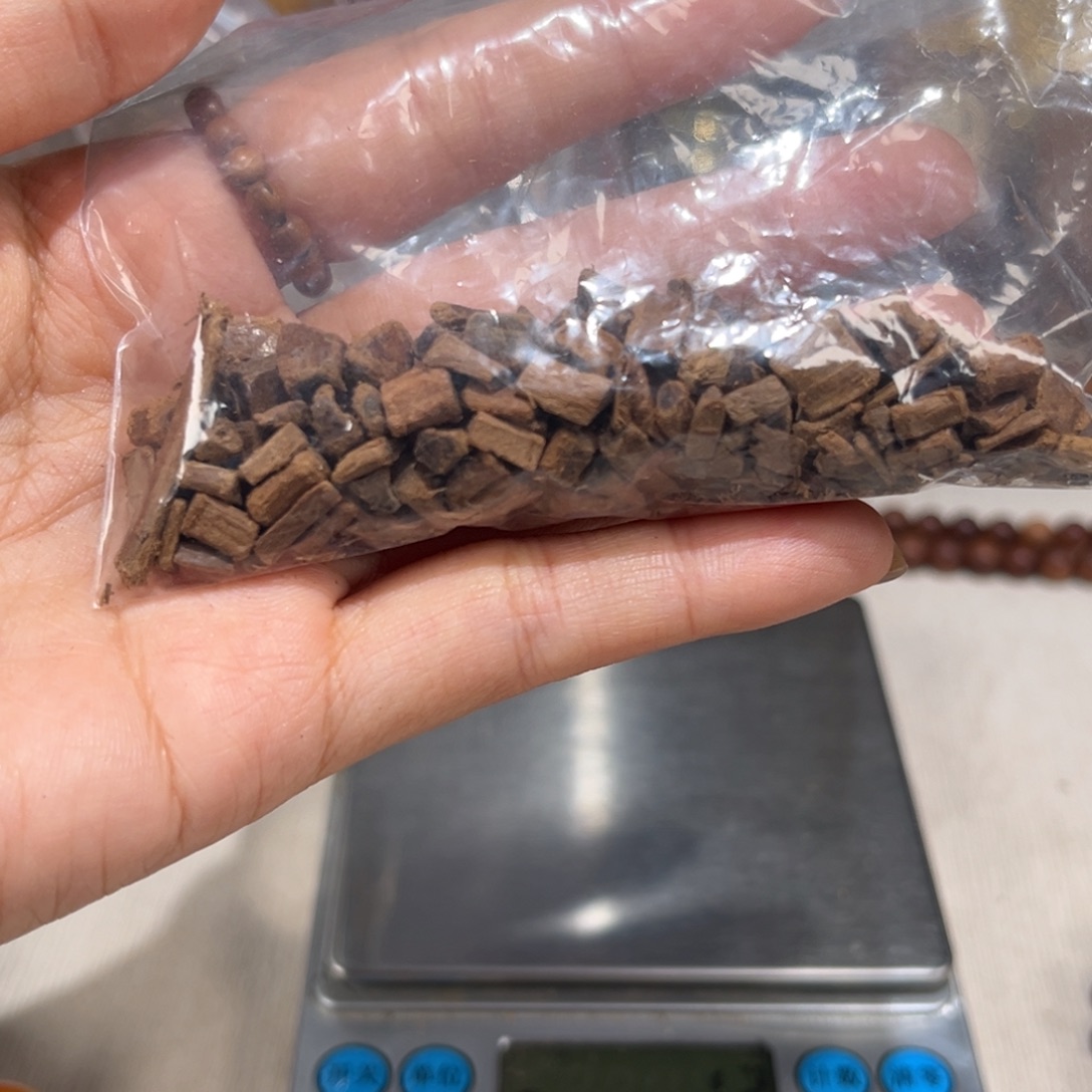 ℡***欣檀香木手串/手链碎料11克