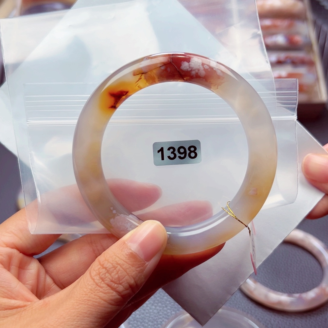 手镯玛瑙/玉髓未镶嵌杨**8