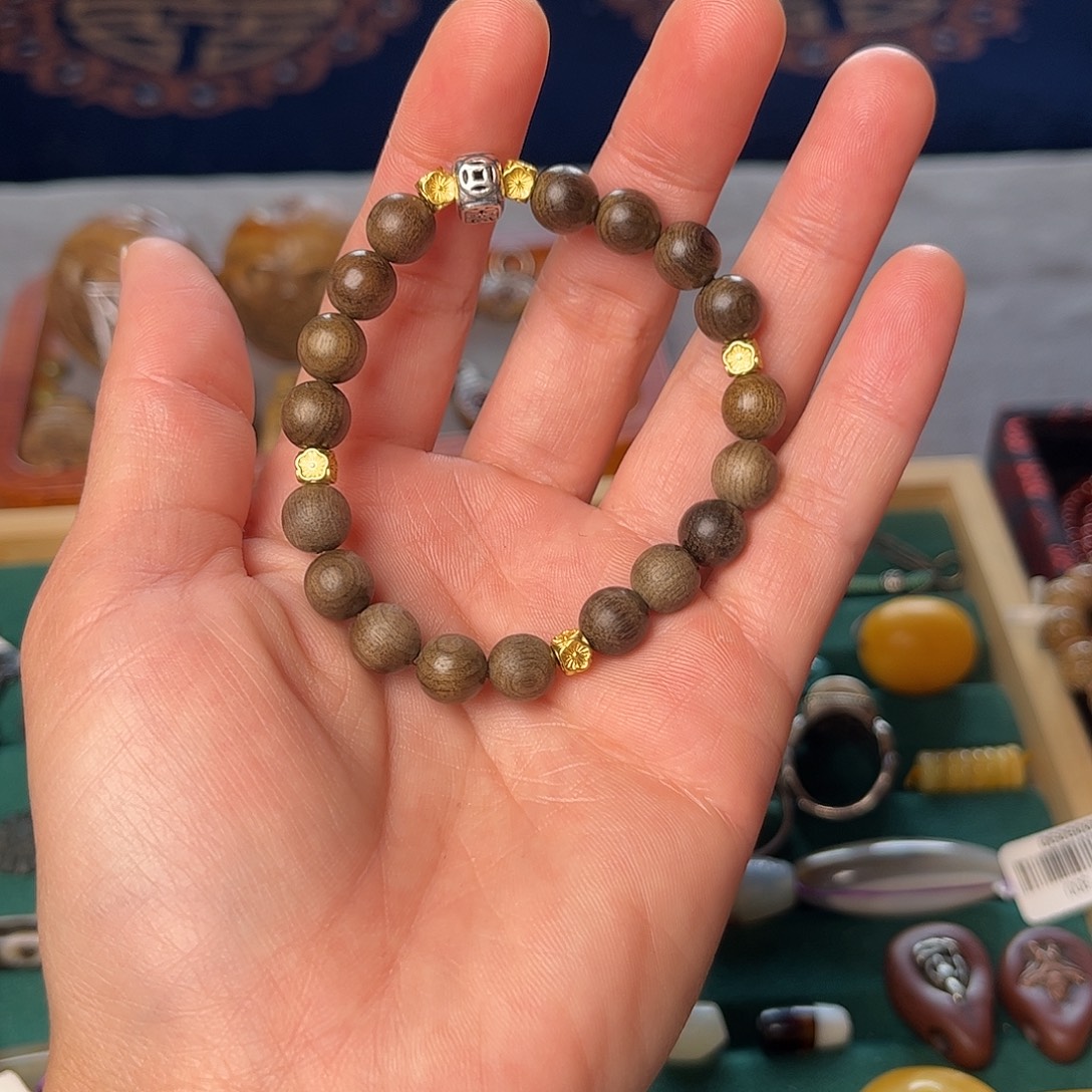 白玉菩提吊坠藏地朵朵开满