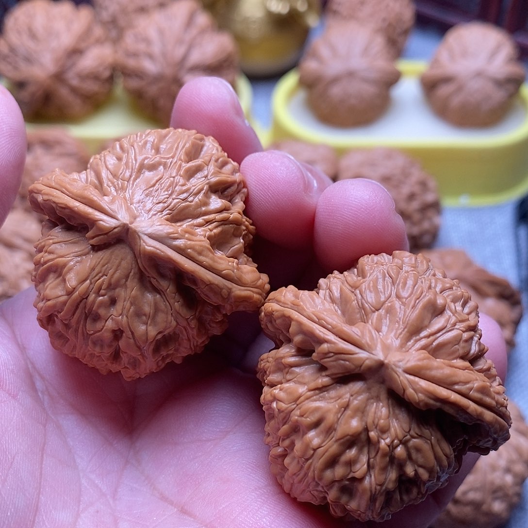 文玩核桃把件42全品毕业白狮子