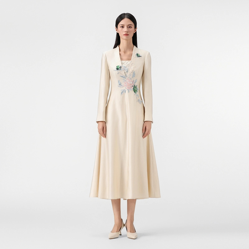 【云卧松雪】SUSSI/古色商场同款前方形连身立领长袖贴花连衣裙