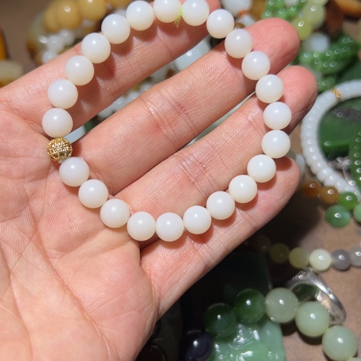 未镶嵌和田玉（糖玉）挂件呵*何