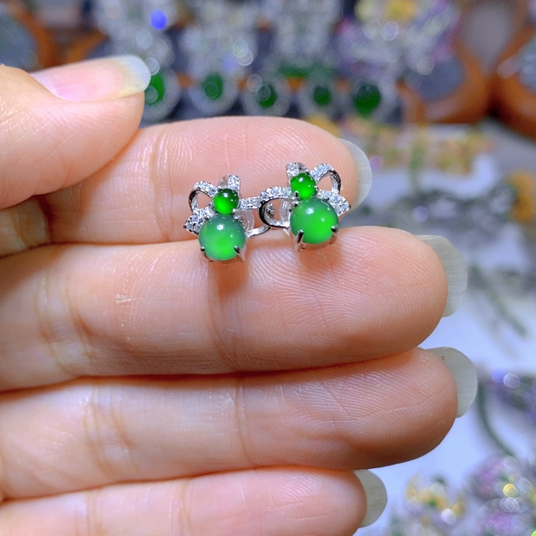 翡翠颈饰银S925镶嵌天然翡翠