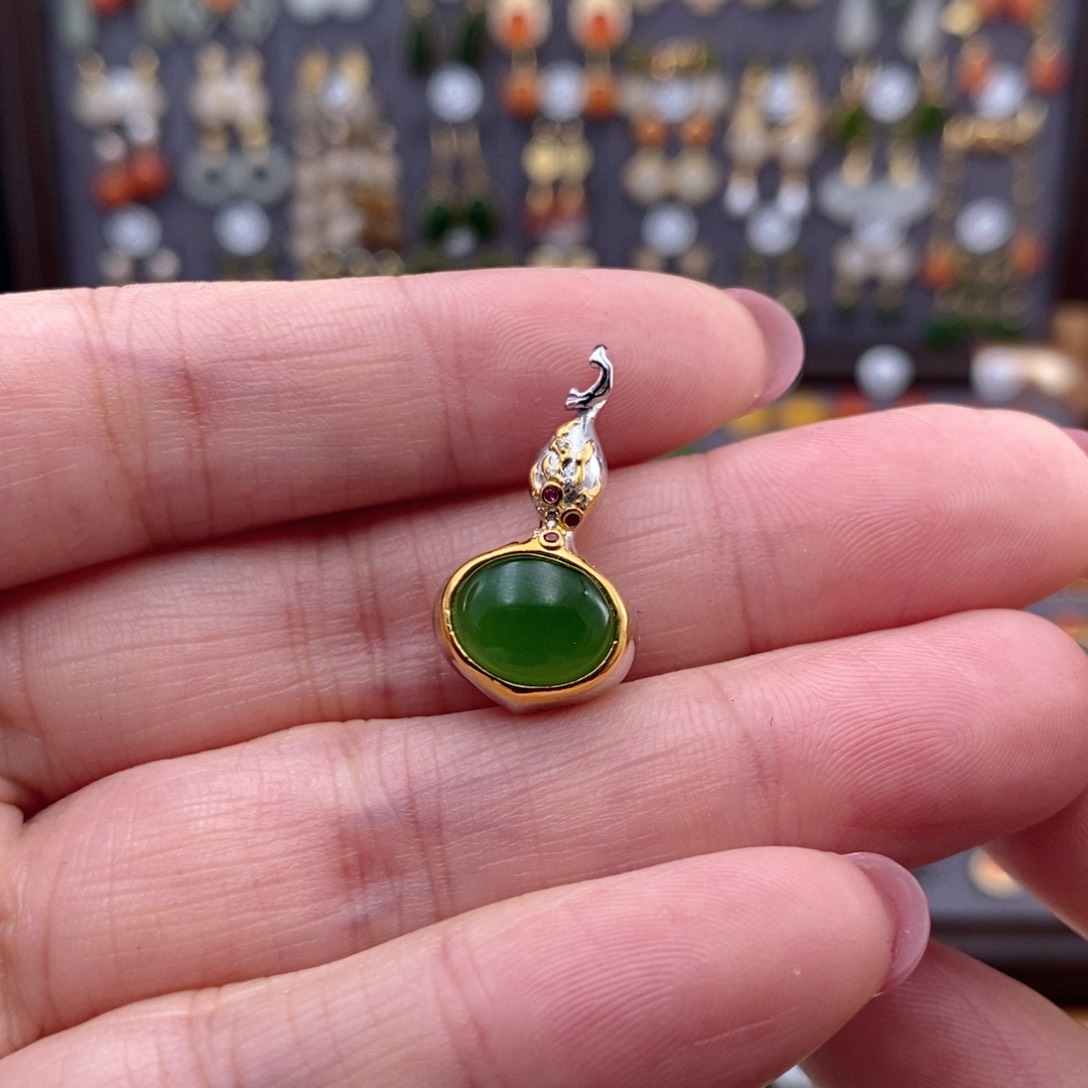 颈饰银S925镶嵌和田玉