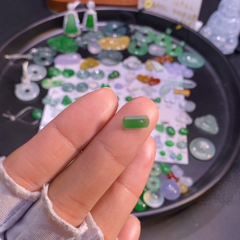 【闪购商品】翡翠挂件未镶嵌马鞍