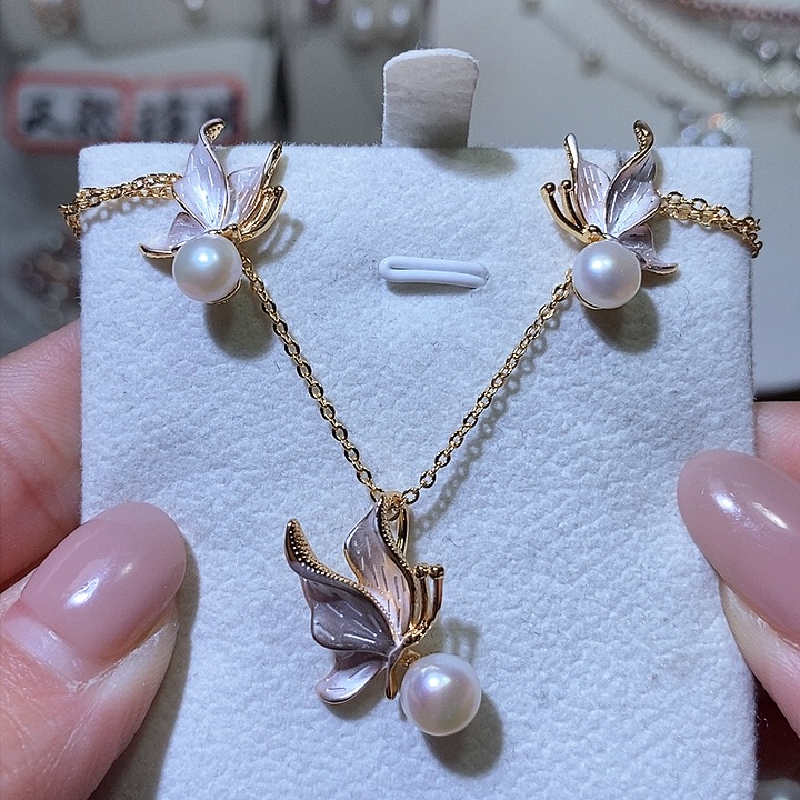 淡水珍珠颈饰合金