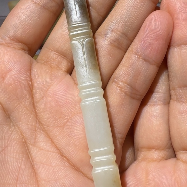 用***5和田玉未镶嵌挂件