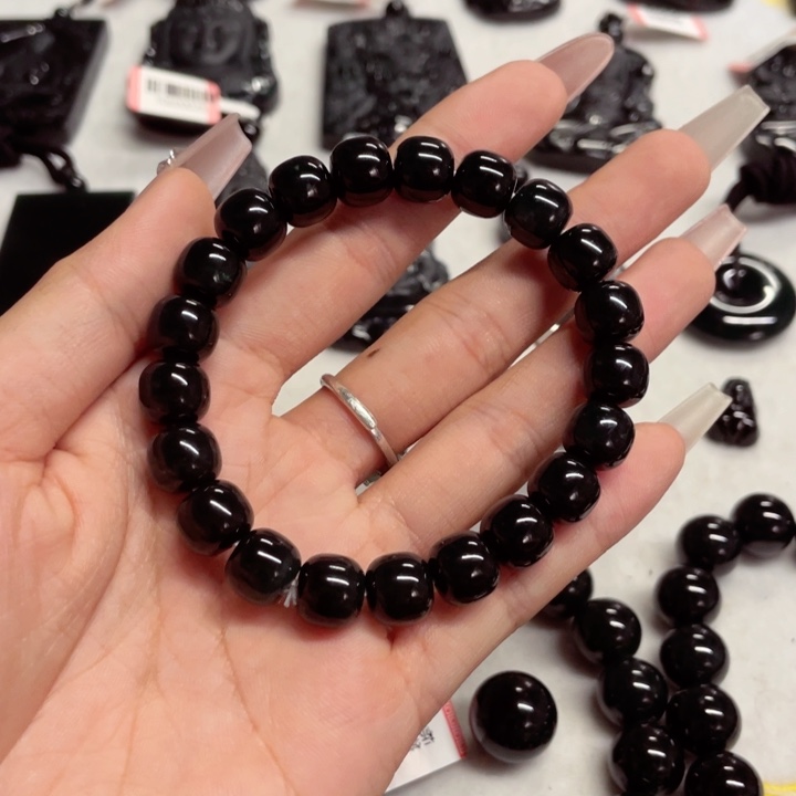 颈饰未镶嵌翡翠盛**易