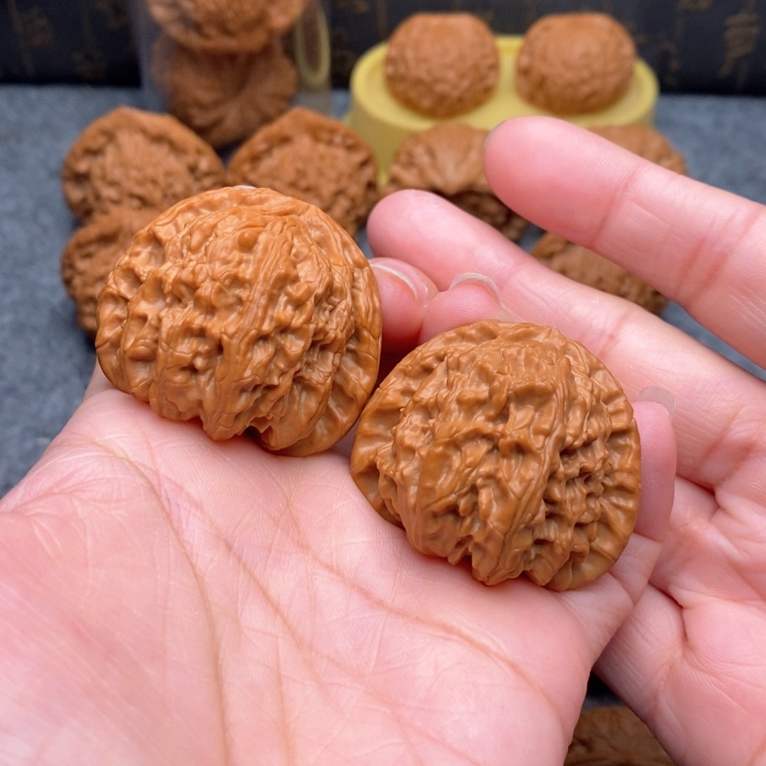 文玩核桃把件_****呆精品三角白42全品