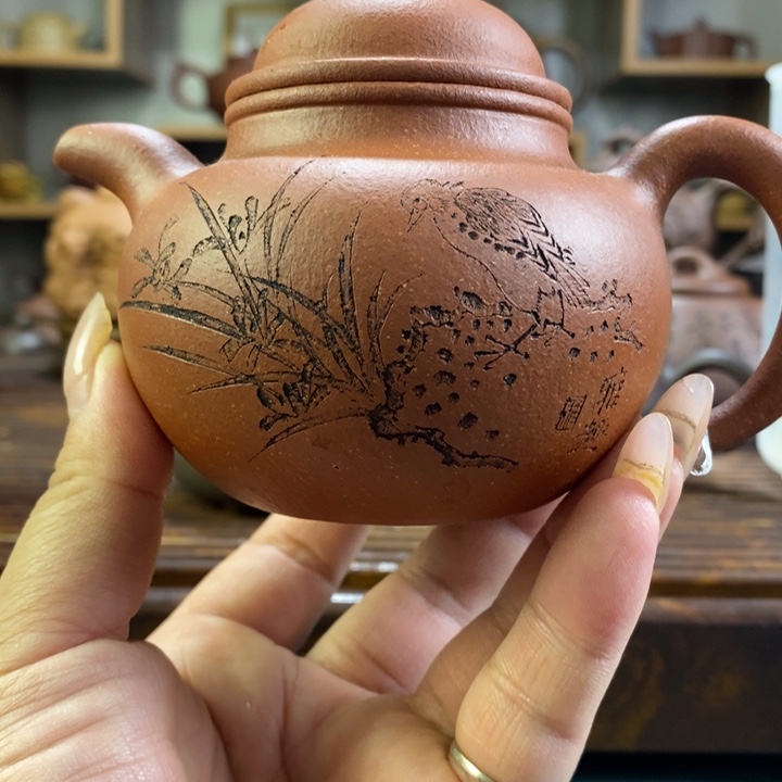 手***坤原矿紫砂壶系列产品