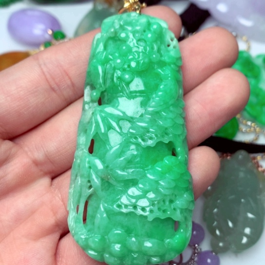 翡翠未镶嵌吊坠(不含链)