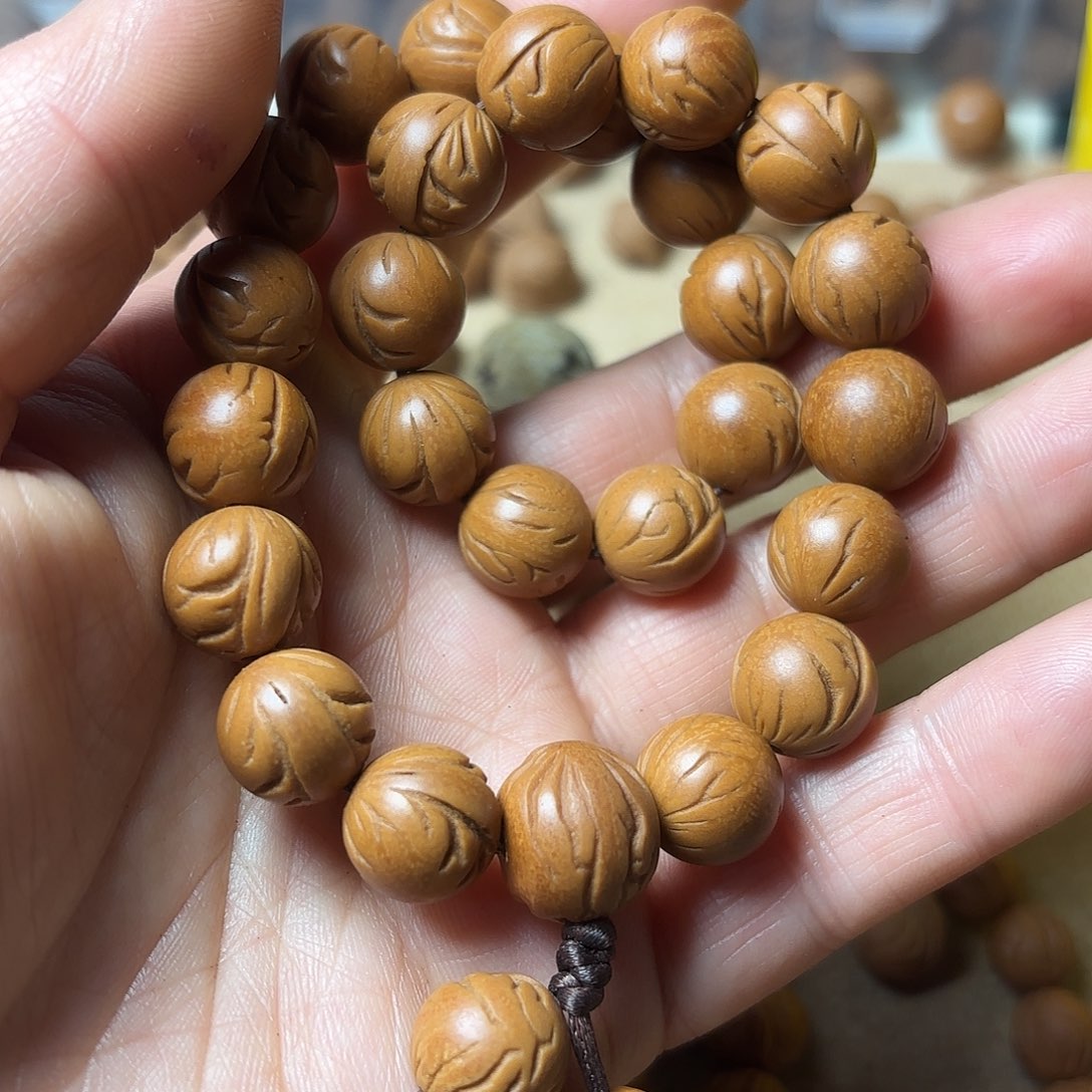 桃核吊坠ᝰ****?秦岭龙文光洙1.2尺26颗成品手持