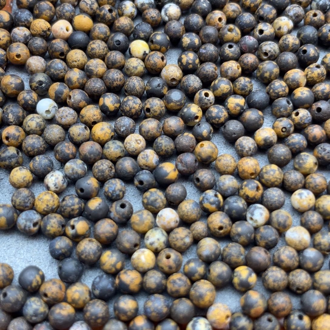 玛瑙/玉髓未镶嵌珠宝半成品灰地图2条卡3.4约260颗