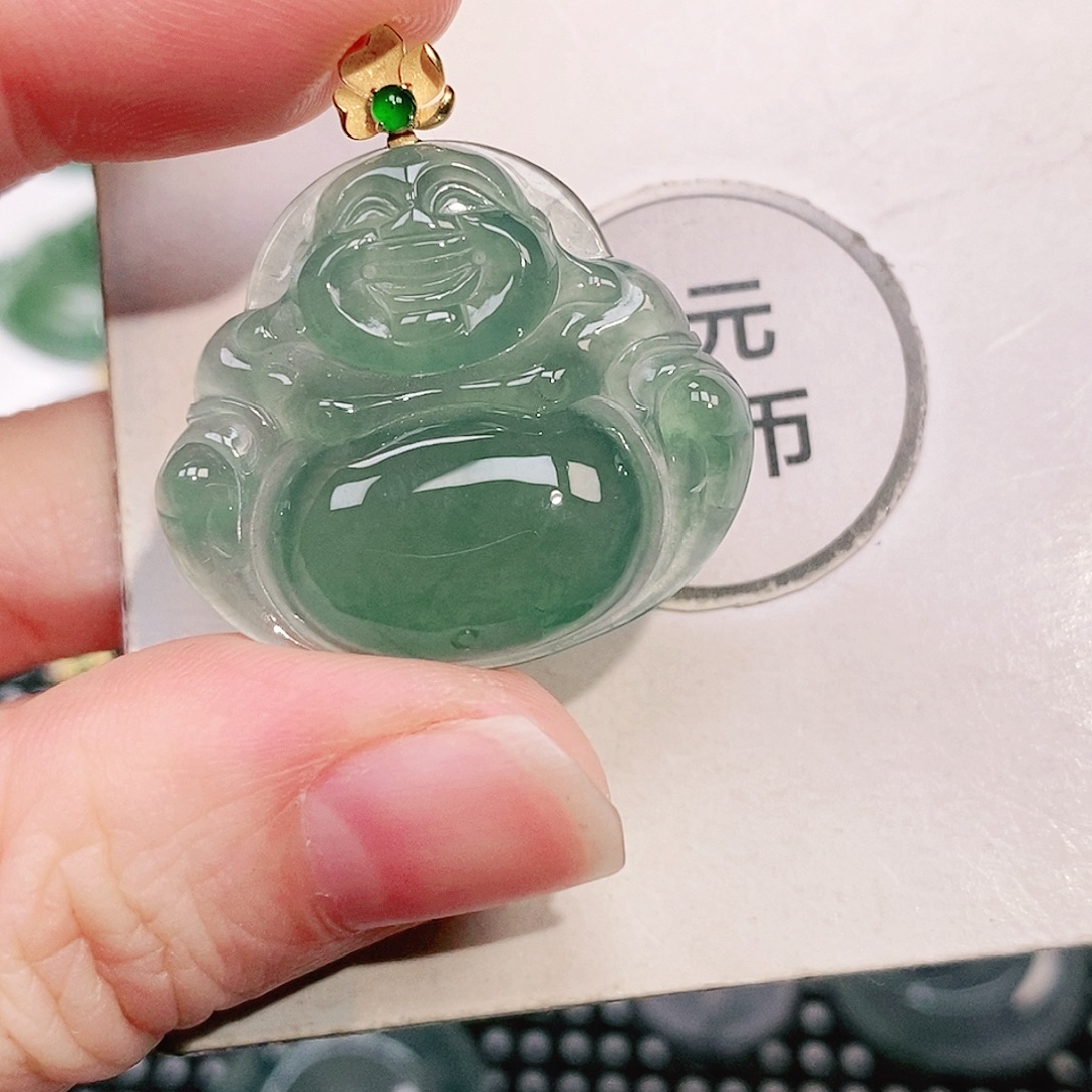 翡翠18K金镶嵌颈饰