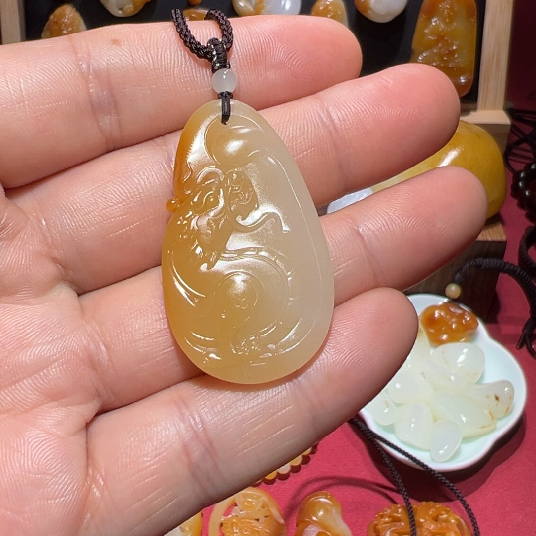 和田玉颈饰未镶嵌