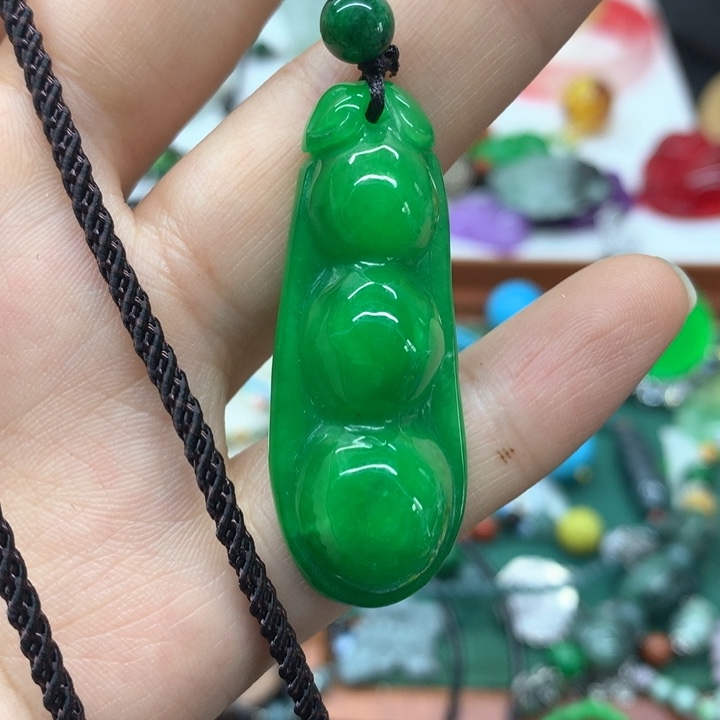 颈饰未镶嵌翡翠吊坠