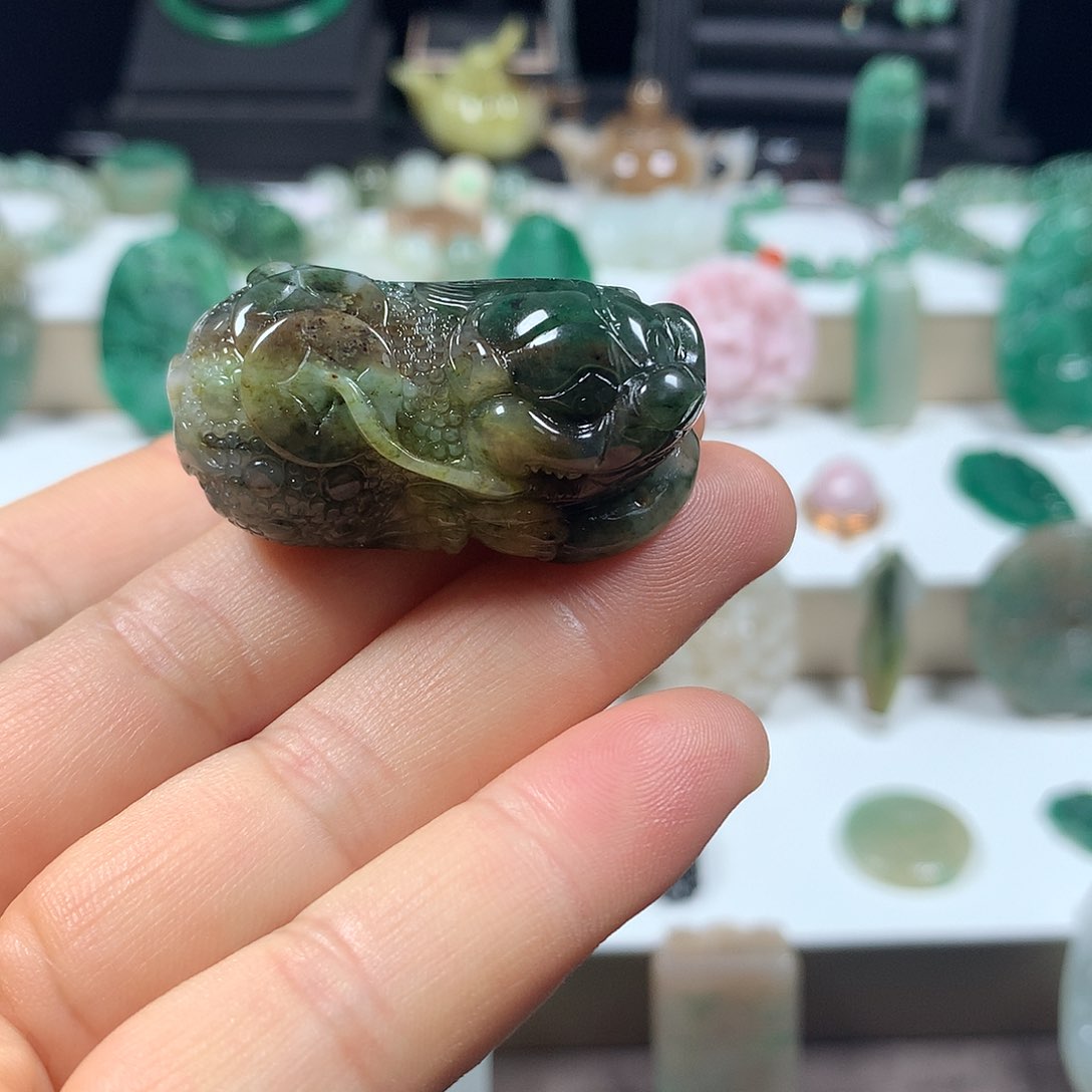 未镶嵌独山玉颈饰