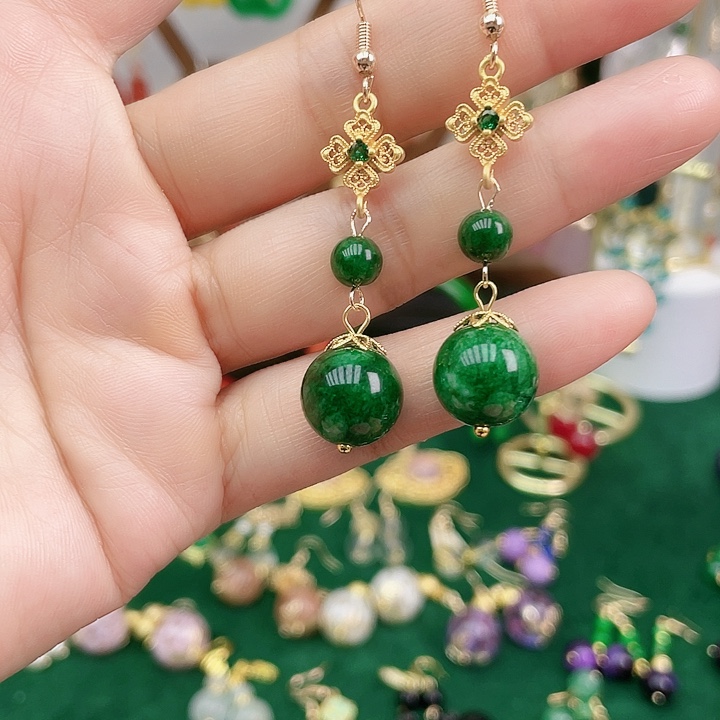 石英质玉合金耳钉