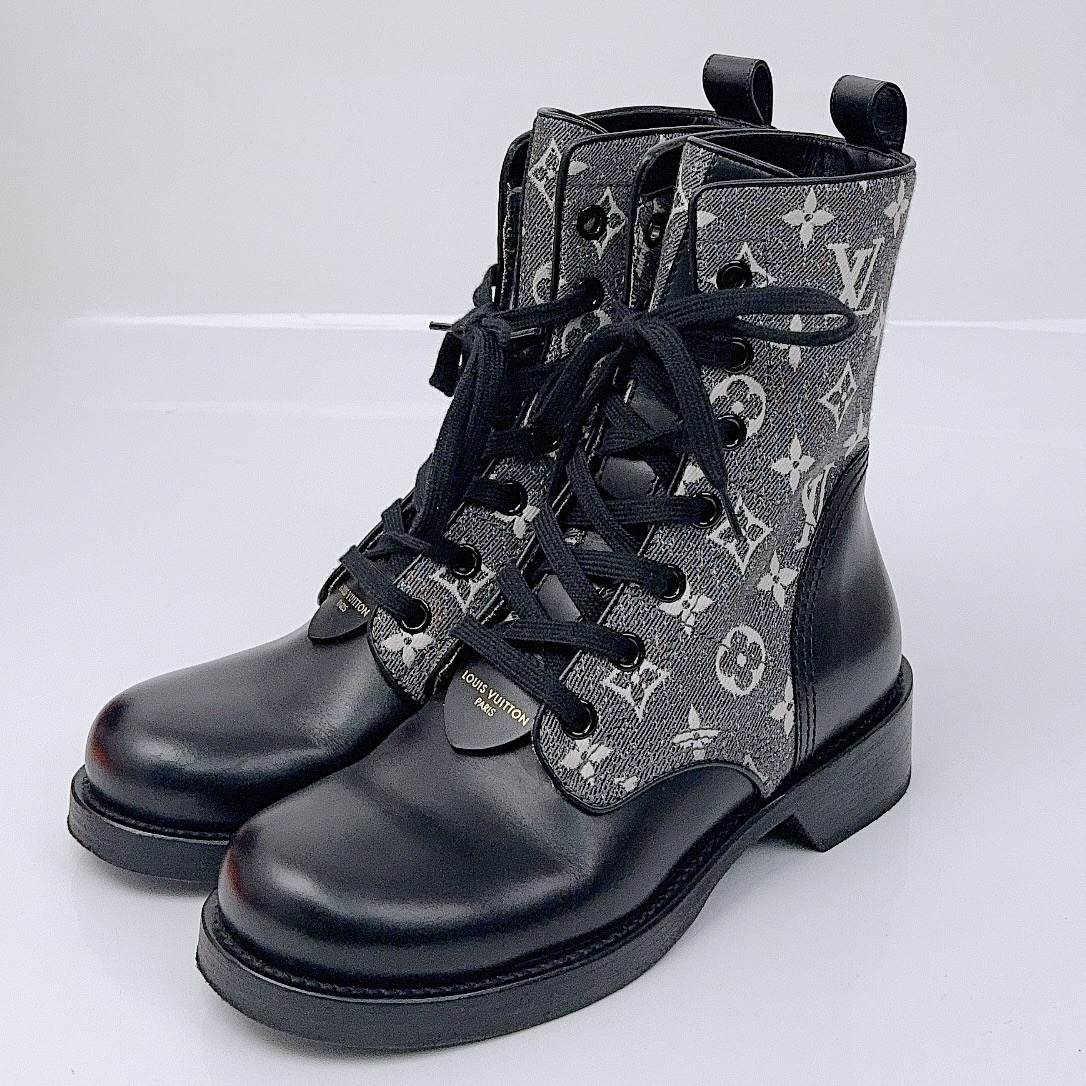 99新 LouisVuitton/路易威登 38.5码/老花满印马丁靴/98新/ff1918