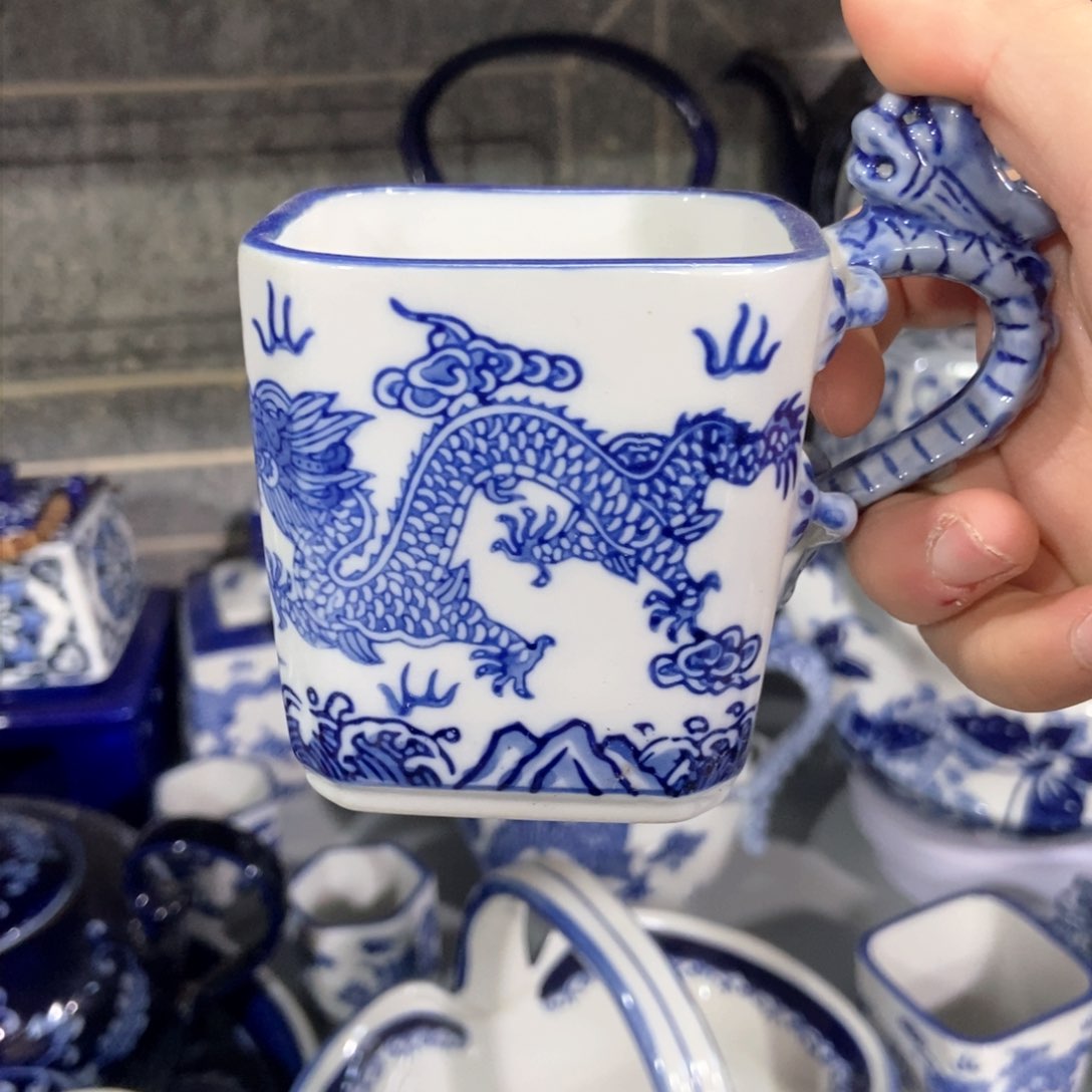 摆件茶杯手绘釉下彩