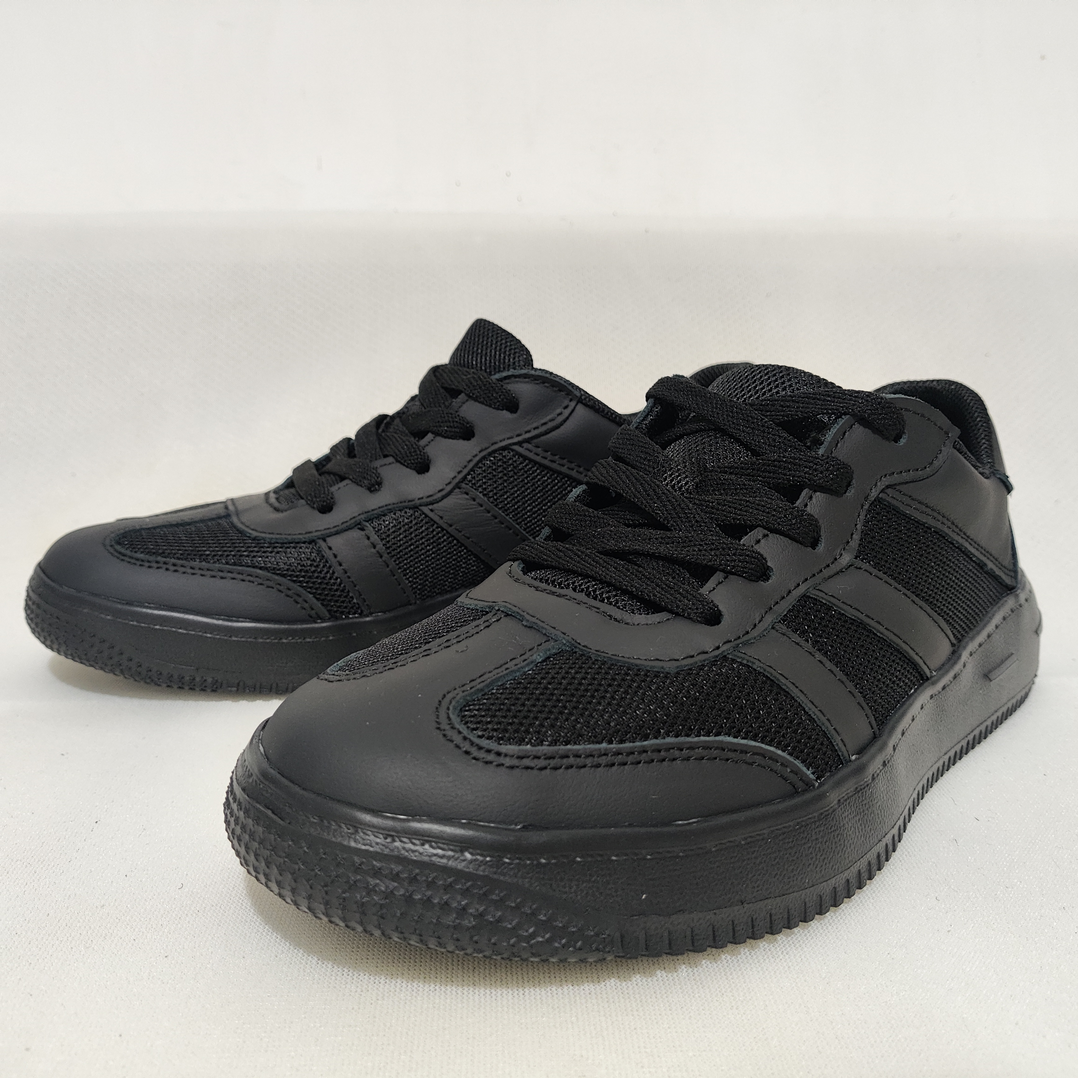 男士系带透气时尚休闲板鞋夏季舒适休闲风网面轻便低帮17b