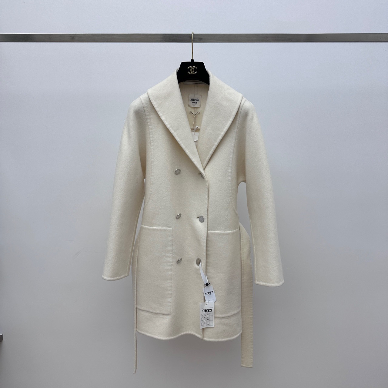 全新未使用 Hermes/爱马仕 米白色山羊绒大衣 36码 01111