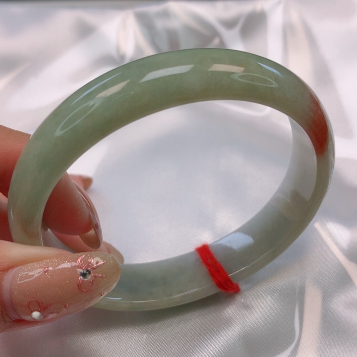 翡翠手镯（贵妃镯）未镶嵌