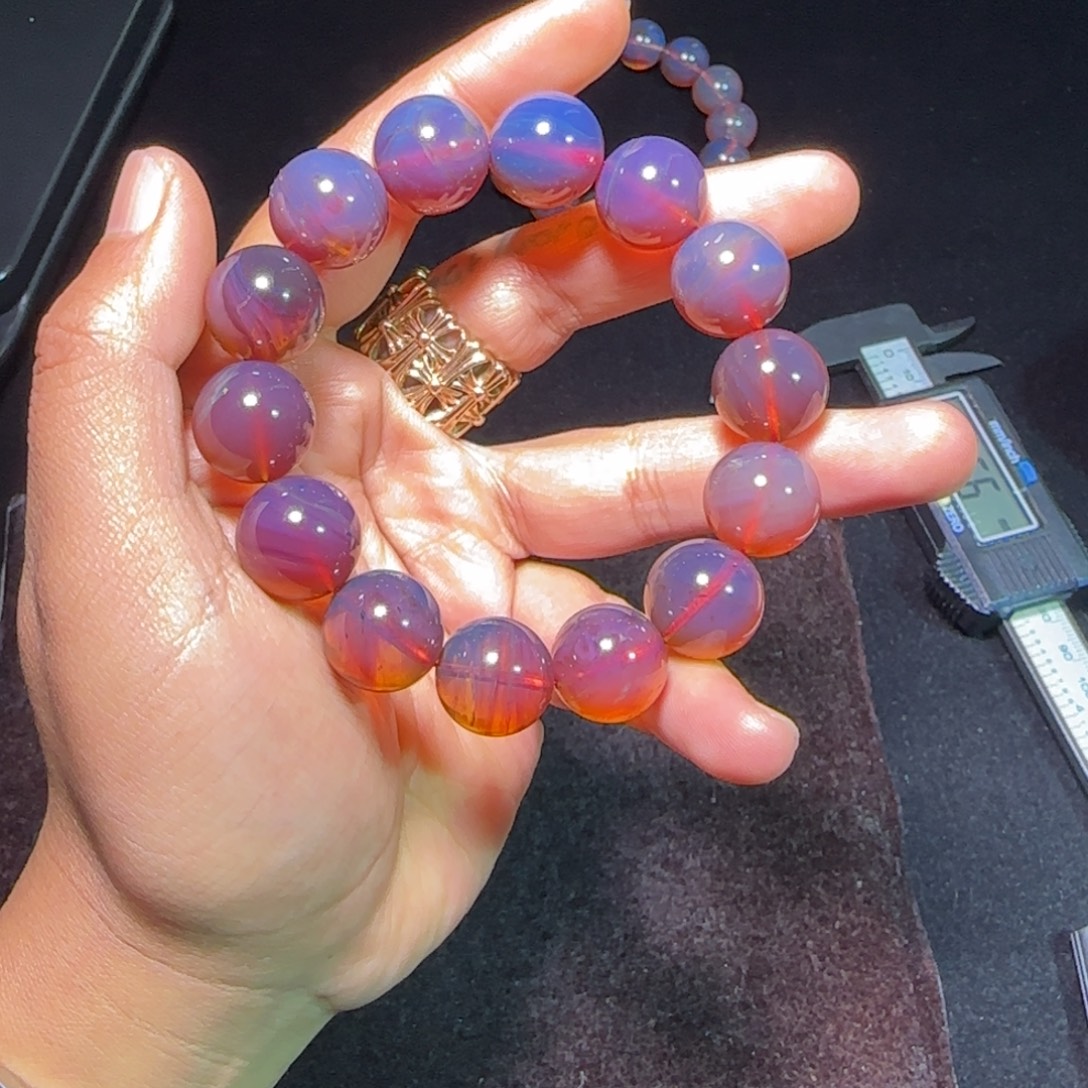 琥珀未镶嵌裸石琥珀