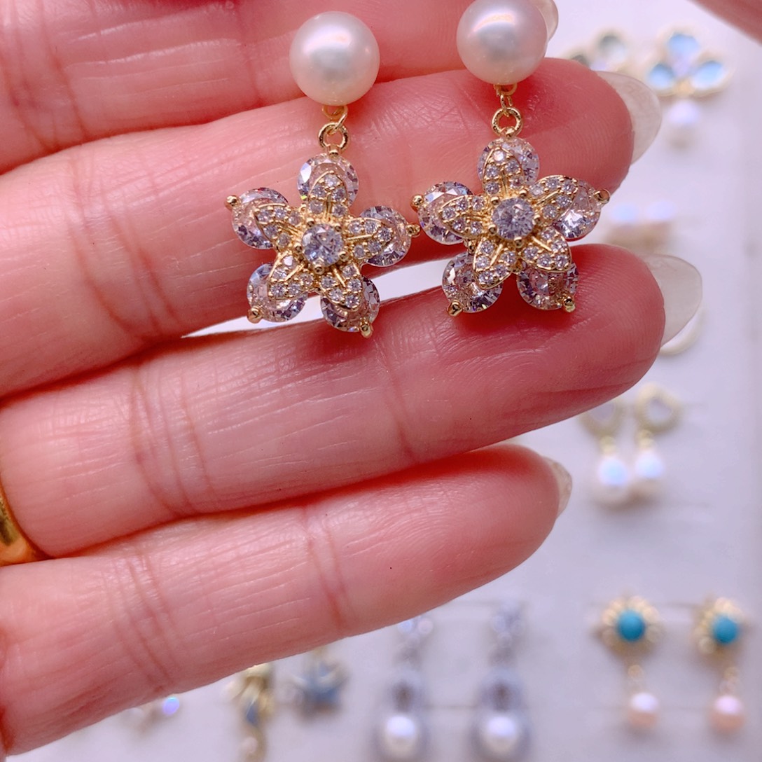 合金耳饰淡水珍珠