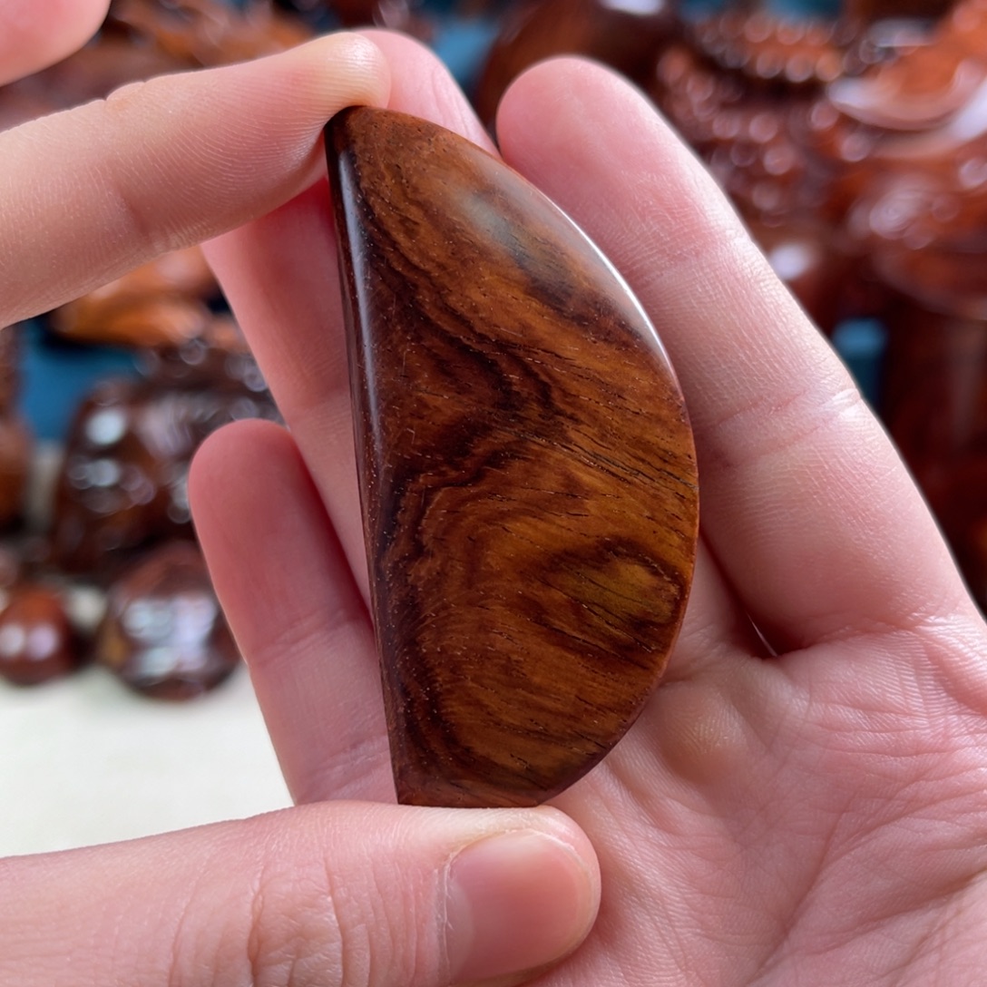 黄花梨/降香黄檀把件月牙